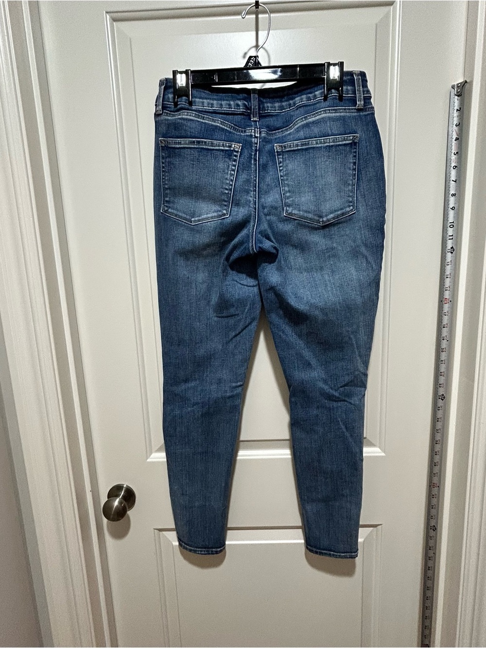 Maurice’s Blue Women’s size M 8/10 Mid-Rise Slim straight Jeans. Stretchy. - Picture 3 of 6